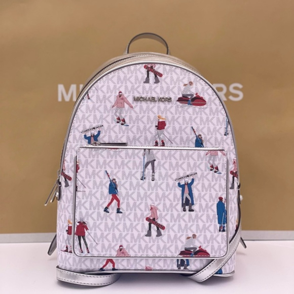 Michael Kors Jet Set Girls Adina
Medium Backpack MK Bright White
Silver - Picture 1 of 12
